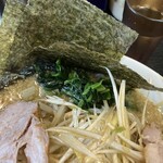 ラーメンショップ - ほうれん草とのり3枚あり