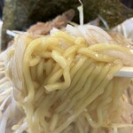 ラーメンショップ - ネギ下の野菜たちの下の麺