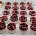 ザ・テラス - 赤いベリーとヨーグルトのクリーム