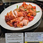 ザ・テラス - あべどりの塩麹豆板醤風味焼き ・じゃがいもと秋野菜の唐辛子とカレーのスパイシー炒め焼き