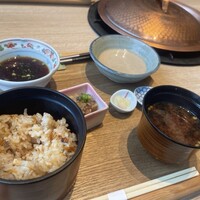 しゃぶしゃぶと焼肉 わにく ミッドランドスクエア店 - 