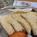 タージマハル - チーズナン最高！