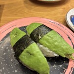 すし食いねぇ！ - ワタクシの大好きなアボカド握りです。毎回食べまくります