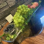 八王子うかい亭 - 食後のデザートのフルーツたち