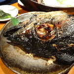 どまん中 - 鮪の特大兜焼きでございます