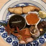 はらまさ - 八寸（いくらおろし、つぶ貝、もずく、タコ柔か煮など）