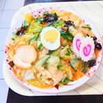 味楽 - 彩りも見事な一皿。