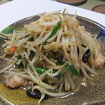 めだかタンタン - モツともやしの炒め物