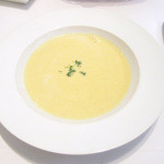 Le pique-assiette - にんじんのスープ(ランチ2800円)