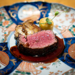 KOTARO Hasegawa DOWNTOWN CUISINE - 常陸牛のバベット フランス産セップ茸 じゃがいもとチーズのピューレ 赤ワインのソース