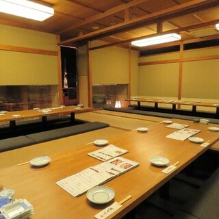 2タイプの個室完備◎大人数まで対応できる宴会空間をご用意