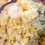 倅 Ｂ食 - エビ入りやきめし大盛りリフト