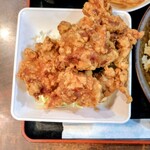 倅 Ｂ食 - Bセットの鶏の唐揚げ