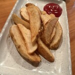 立ち呑み処 なかや - ポテトフライ　塩加減がいい！