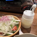 大雪地ビール館 - サラダ。焼き野菜を２つ頼むべきだった。