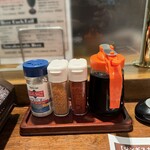 大雪地ビール館 - テーブルの仲間たち