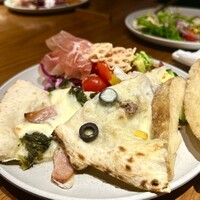 ERUTAN RESTAURANT BAR - 