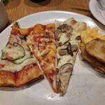 シェーキーズ - ピザ各種