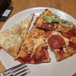 シェーキーズ - ピザ各種