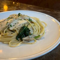 10月鶏胸肉とほうれん草、舞茸のペペロンチーノ (火.木限定）