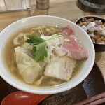 手打ち正麺 Hachimitsu - 