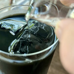 薬舗 坂の途中 - シロップを入れまして...