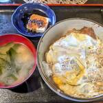 ヨット食堂 - 料理写真:カツ丼￥1050