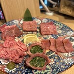 YAKINIKUEN 忍鬨 大阪梅田店 - 