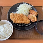 とんから亭 - 料理写真:とんから定食A全景です