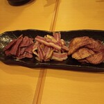 馬肉料理専門 かぶと馬 日本橋店 - 燻製盛り合わせ