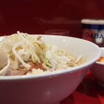 ラーメン二郎 - ラーメンミニ＋ニンニク少し＋白ネギショウガ半分