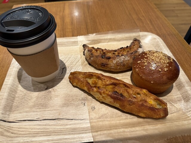 NEIGHBORS BREAD by STANDARD BAKERS HIBIYA （ネイバーズ ブレッド