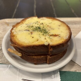 ドゥ マゴ ベーカリー_0