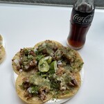 Tacos 3 Hermanos - コーラ　440円