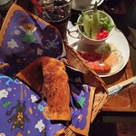 珈琲ゆず - モーニングBセット（アイス珈琲）　ハロウィンのナプキン！