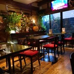珈琲ゆず - 店内（ハロウィンの飾り付けが）