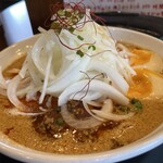 ラーメン南の - 背脂担々麺玉ねぎトッピング