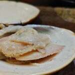 もつ焼き よう - 焼蛤@○○○円/4個　値段は安すぎて言えません(笑)