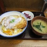 坂本屋 - かつ丼　800円　（2014.10）