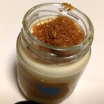 プリン専門店 トット プリン - 砂プリン（粉カラメルかけたところ）