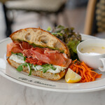 Zéro One Café & Brasserie - 