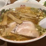成龍萬寿山 - んー　上海ラーメンを重ねました。