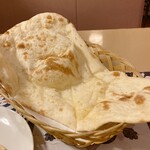 CURRY CHILLI - ナン