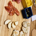 Yellow Ape Craft The Bottle Shop&The Kitchen - 