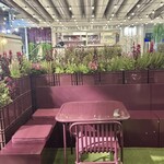 JIMMY CHOO Street Café - 