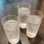 花いちもんめ - 3人分のお冷