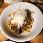 カルネジーオ イースト - 