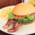レインボーグリル - 料理写真:ベーコンバーガー。セット。