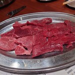 肉のオカダ宴会場 - 旨味の赤身肉