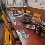 肉のオカダ宴会場 - 室内